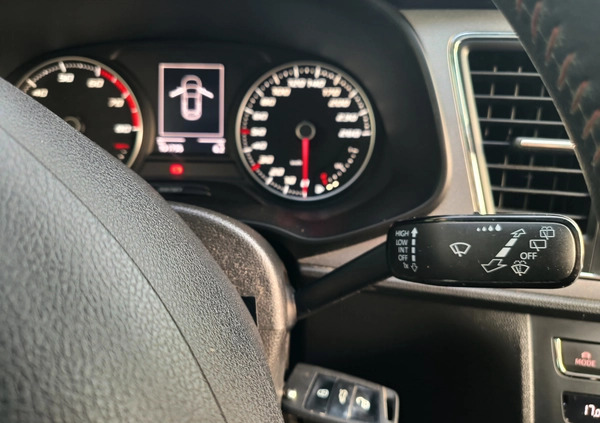 Seat Leon cena 40900 przebieg: 190000, rok produkcji 2013 z Wyrzysk małe 562